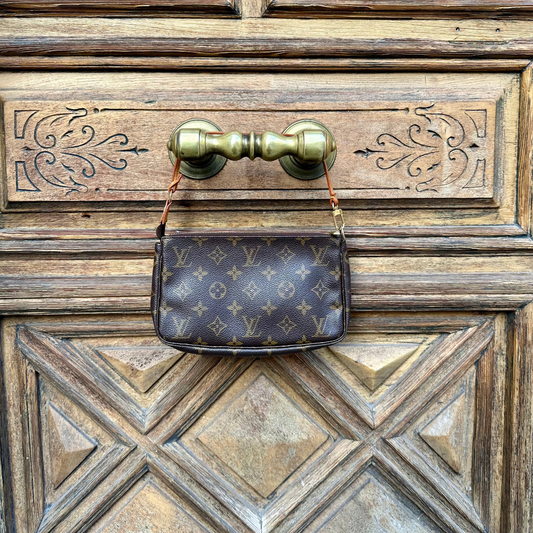 Vintage Louis Vuitton Pochette Accessoires Monogram Bag